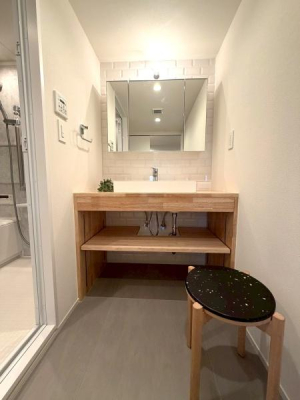 �����s������쉬�E4���ڂ̒��Ã}���V�����̐��ʑ�E���ʏ�