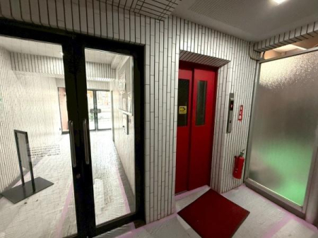 �����s���c�J�����2���ڂ̒��Ã}���V�����̃G���g�����X