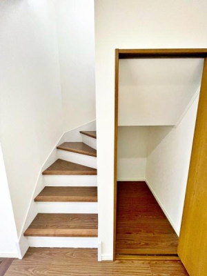 �����s�����q�s���쒬�̒��È�ˌ��Ă̎��[