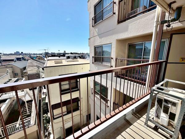 �����s�����{��6���ڂ̒��Ã}���V�����̃o���R�j�[