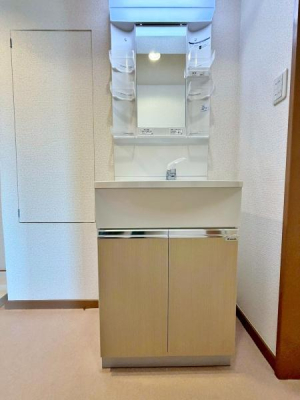 �����s�����{��6���ڂ̒��Ã}���V�����̐��ʑ�E���ʏ�