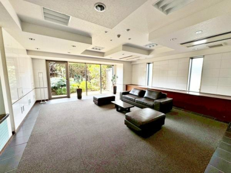 �_�ސ쌧���͌��s�����掭����1���ڂ̒��Ã}���V�����̃G���g�����X