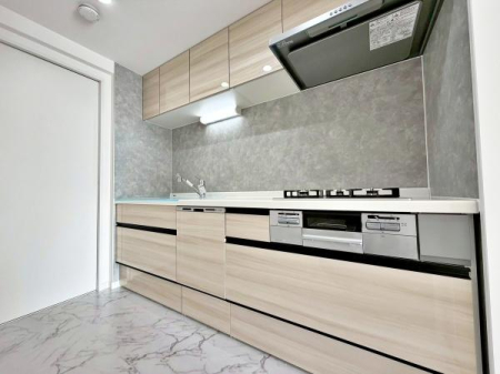 �����s������s�֑O2���ڂ̒��Ã}���V�����̃L�b�`��