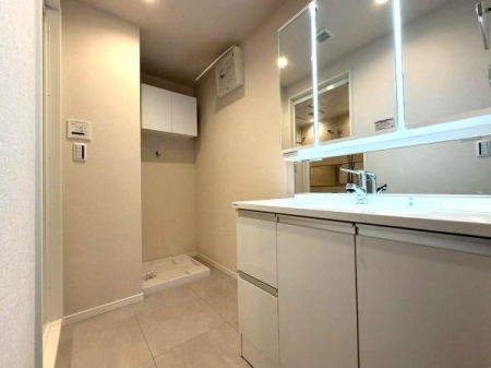 �����s���c�J���p��3���ڂ̒��Ã}���V�����̐��ʑ�E���ʏ�