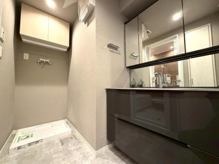 �����s�V�h�捂�c�n��4���ڂ̒��Ã}���V�����̐��ʑ�E���ʏ�