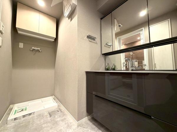 �����s�V�h�捂�c�n��4���ڂ̒��Ã}���V�����̐��ʑ�E���ʏ�