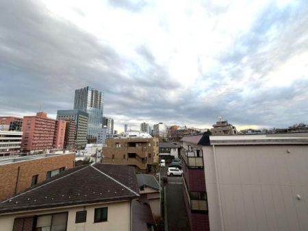 �����s�V�h�捂�c�n��4���ڂ̒��Ã}���V�����̏Z�˂���̒��]�ʐ^