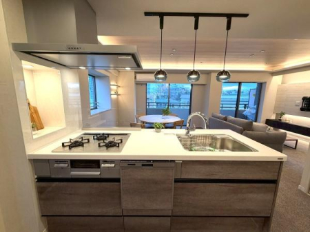 �����s�V�h�捂�c�n��4���ڂ̒��Ã}���V�����̃L�b�`��