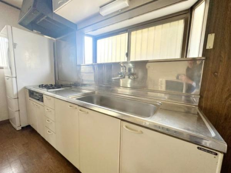 �����s�����q�s����㒬5���ڂ̒��È�ˌ��ẴL�b�`��