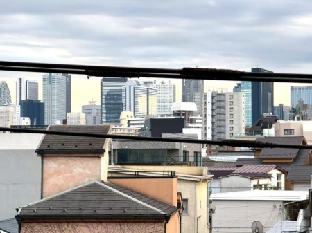 �����s�V�h��㗎��1���ڂ̒��Ã}���V�����̏Z�˂���̒��]�ʐ^