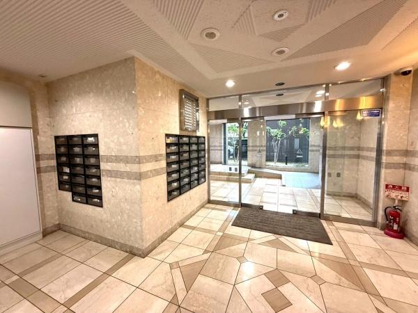 �����s�V�h��㗎��1���ڂ̒��Ã}���V�����̃G���g�����X