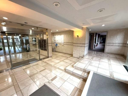 �����s�V�h��㗎��1���ڂ̒��Ã}���V�����̃G���g�����X