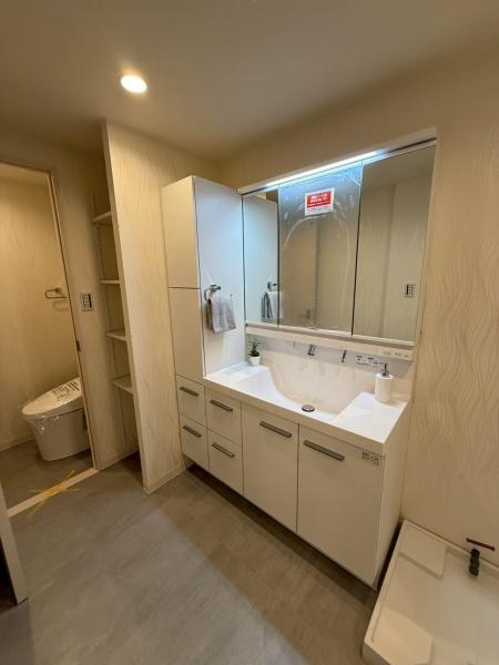 �����s�V�h�捂�c�n��2���ڂ̒��Ã}���V�����̐��ʑ�E���ʏ�