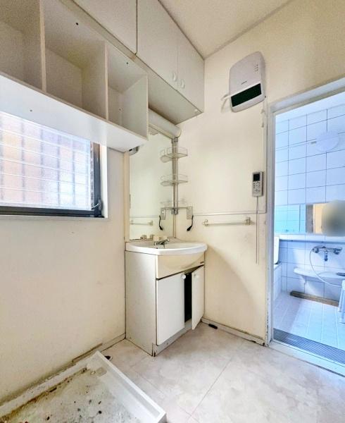 �����s�����q�s�������q��3���ڂ̒��È�ˌ��Ă̐��ʑ�E���ʏ�