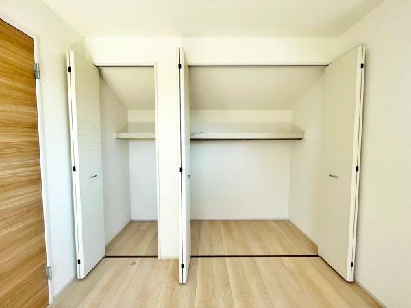 �����s�����q�s���쒬�̒��È�ˌ��Ă̎��[