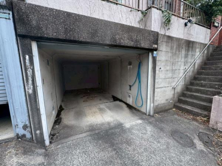 �����s�����q�s�U�c��2���ڂ̒��È�ˌ��Ă̒��ԏ�