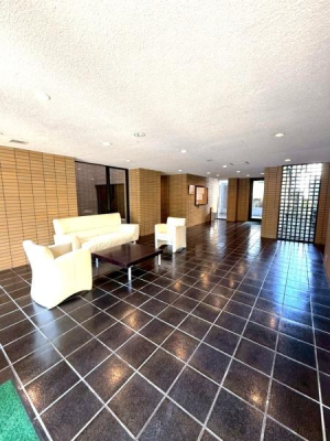 �����s�����]�Óc3���ڂ̒��Ã}���V�����̃G���g�����X