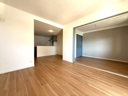 �����s�����]�Óc3���ڂ̒��Ã}���V�����̃��r���O