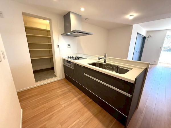 �����s�����]�Óc3���ڂ̒��Ã}���V�����̃L�b�`��