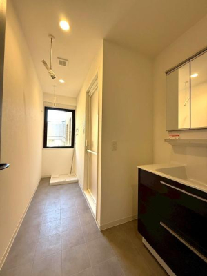 �����s�����]�Óc3���ڂ̒��Ã}���V�����̐��ʑ�E���ʏ�