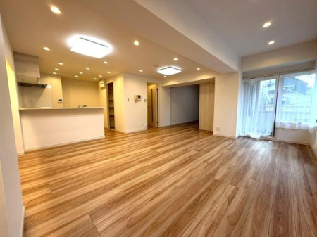 �����s�V�h�撆����2���ڂ̒��Ã}���V�����̃��r���O