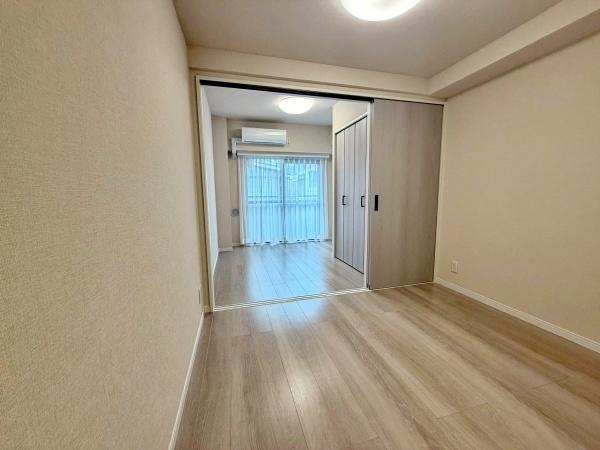 �����s�V�h�搼�V�h4���ڂ̒��Ã}���V�����̃��r���O