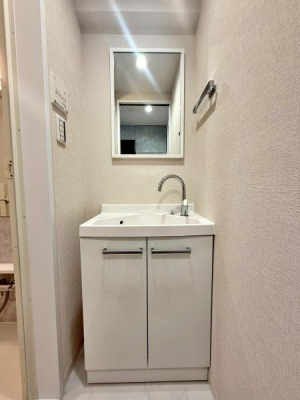 �����s�V�h�搼�V�h4���ڂ̒��Ã}���V�����̐��ʑ�E���ʏ�