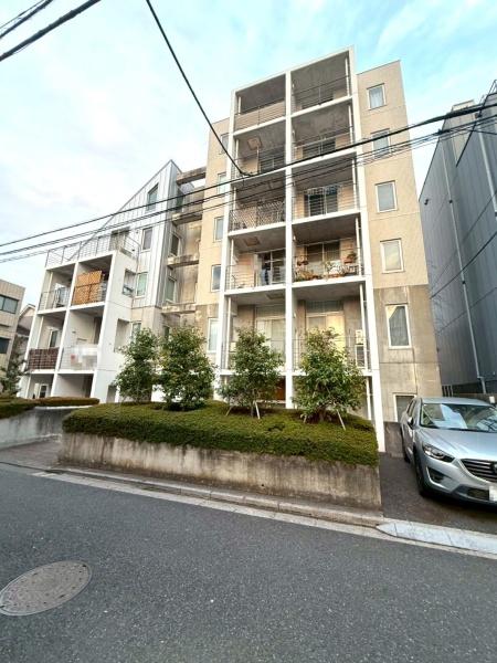 東京都中野区新井1丁目の中古マンションの現地外観写真