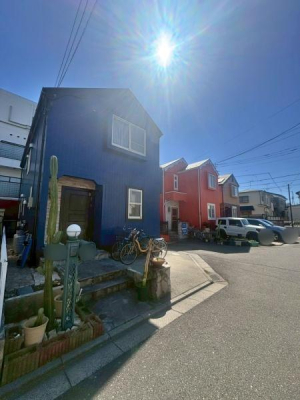 �����s�����s���n��3���ڂ̒��È�ˌ��Ă̑O�ʓ��H�܂ތ��n�ʐ^