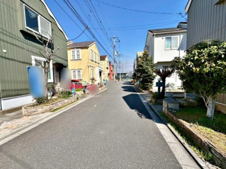 �����s�����s���n��3���ڂ̒��È�ˌ��Ă̑O�ʓ��H�܂ތ��n�ʐ^