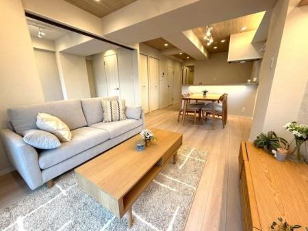 �����s�V�h���\�R���̒��Ã}���V�����̃��r���O