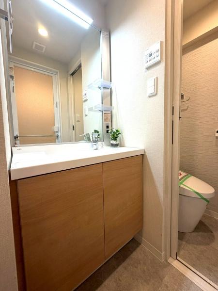 �����s�V�h���\�R���̒��Ã}���V�����̐��ʑ�E���ʏ�