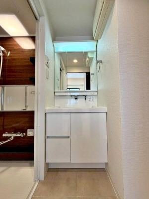 �����s���c�J�抙�c3���ڂ̒��Ã}���V�����̐��ʑ�E���ʏ�