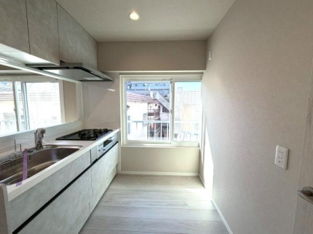 �����s�����搼���k1���ڂ̒��Ã}���V�����̃L�b�`��