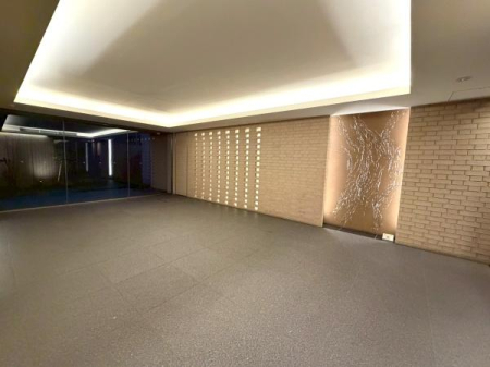 �����s���c�J�搣�c2���ڂ̒��Ã}���V�����̃G���g�����X