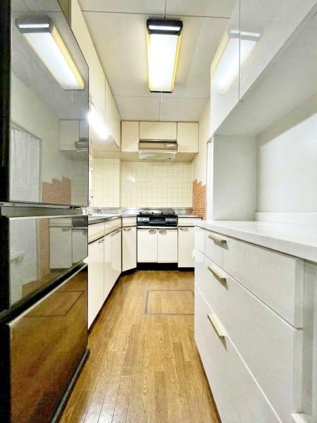 �����s�����q�s�߂����1���ڂ̒��Ã}���V�����̃L�b�`��