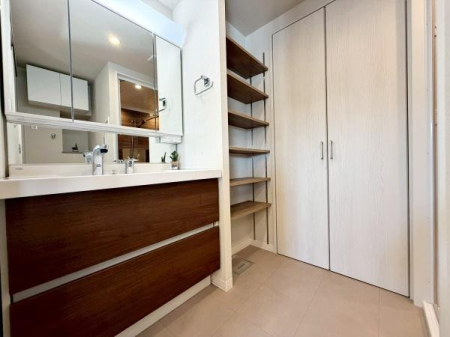 �����s���c�J���k��4���ڂ̒��Ã}���V�����̐��ʑ�E���ʏ�