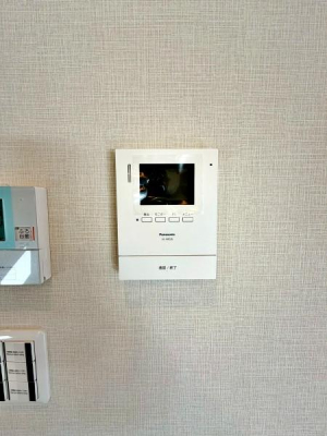 �����s���c�J���k��4���ڂ̒��Ã}���V�����̃��r���O�ȊO�̋���