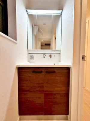 �����s���c�J���1���ڂ̒��È�ˌ��Ă̐��ʑ�E���ʏ�