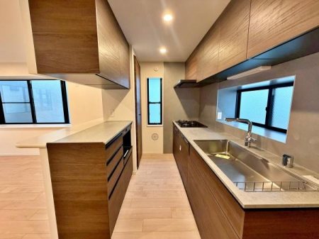 �����s���c�J���1���ڂ̒��È�ˌ��ẴL�b�`��