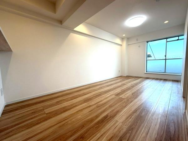 �����s������s���쒬4���ڂ̒��Ã}���V�����̃��r���O