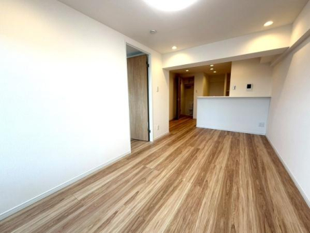 �����s������s���쒬4���ڂ̒��Ã}���V�����̃��r���O