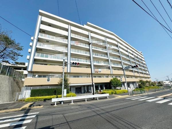 東京都八王子市椚田町の中古マンションの現地外観写真