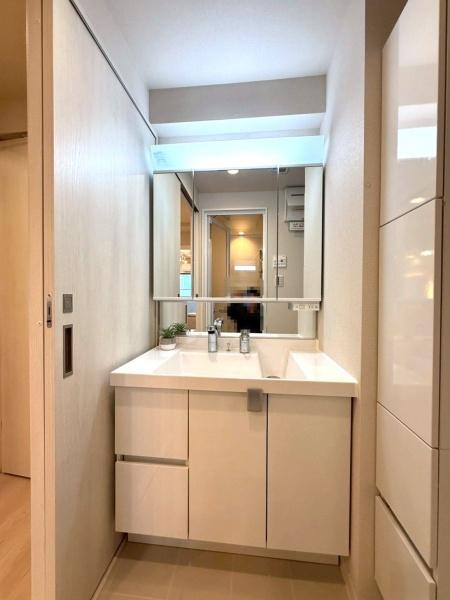 �����s�V�h�捂�c�n��3���ڂ̒��Ã}���V�����̐��ʑ�E���ʏ�