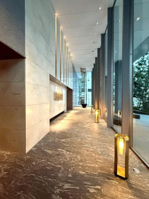 �����s�V�h��l�J4���ڂ̒��Ã}���V�����̃G���g�����X