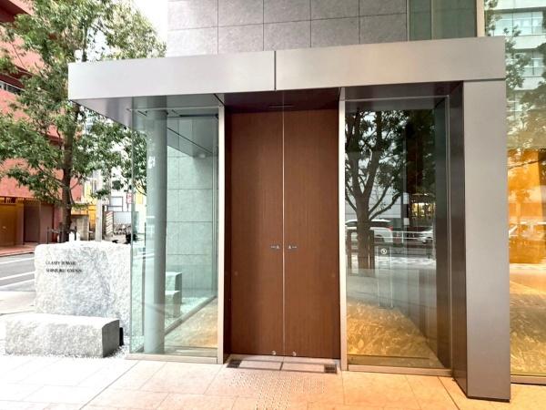 �����s�V�h��l�J4���ڂ̒��Ã}���V�����̃G���g�����X