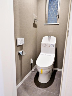 �����s���c�J���Α�5���ڂ̒��È�ˌ��Ẵg�C��