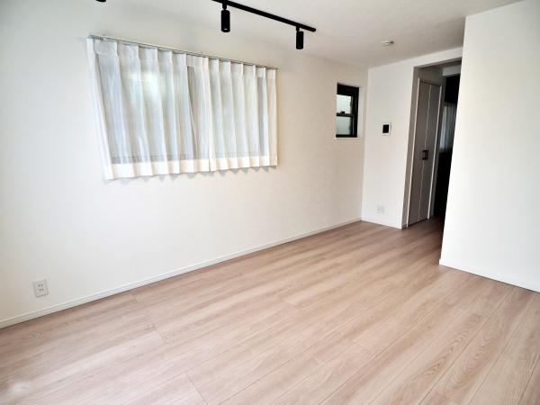 �����s���c�J���Α�5���ڂ̒��È�ˌ��Ẵ��r���O