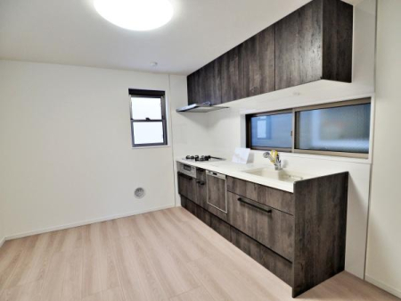 �����s���c�J���Α�5���ڂ̒��È�ˌ��ẴL�b�`��