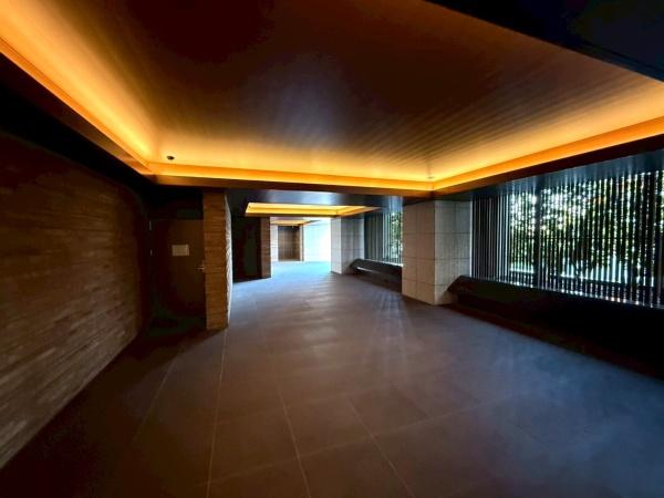 �����s�V�h���v��3���ڂ̒��Ã}���V�����̃G���g�����X